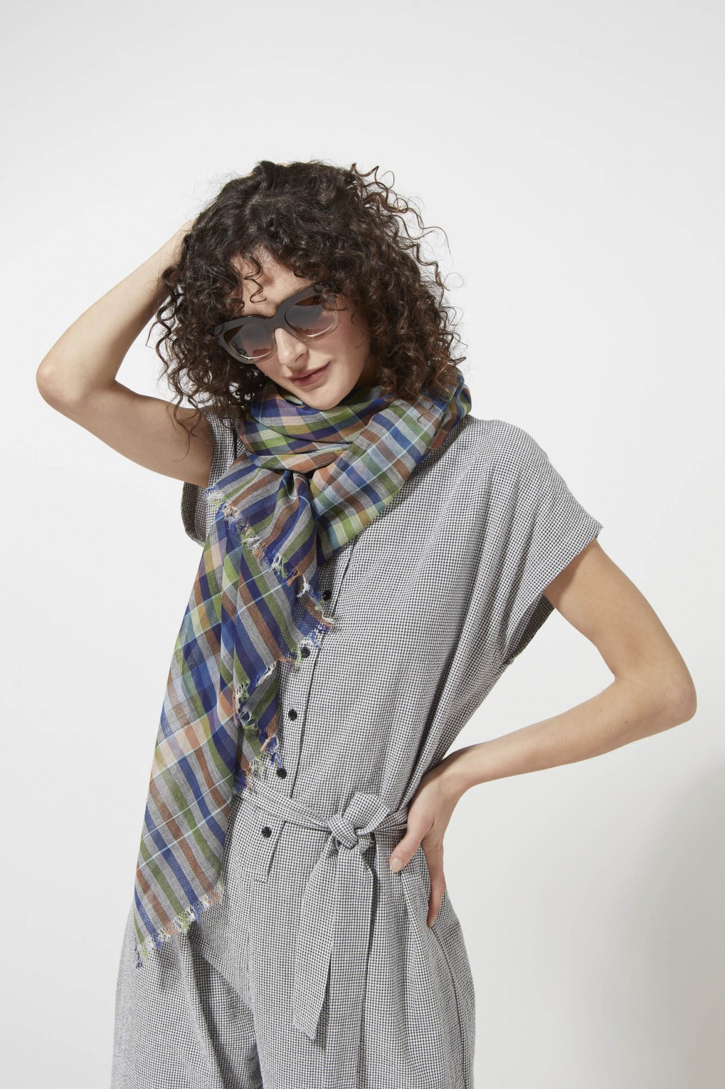 CHROMA BLUE SCARF