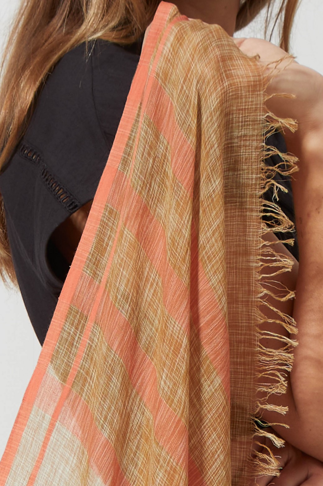 LAGUNE BROWN SCARF