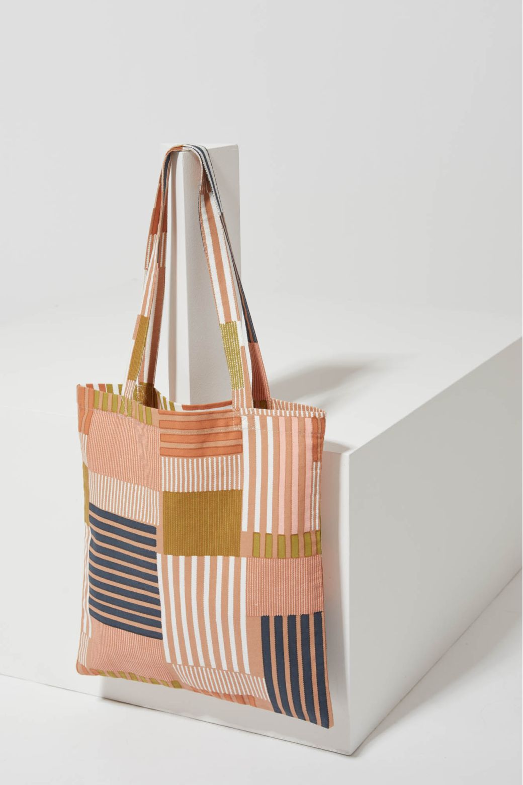 DRAPEAU QUARTZ TOTE BAG DRAPEAU QUARTZ TOTE BAG