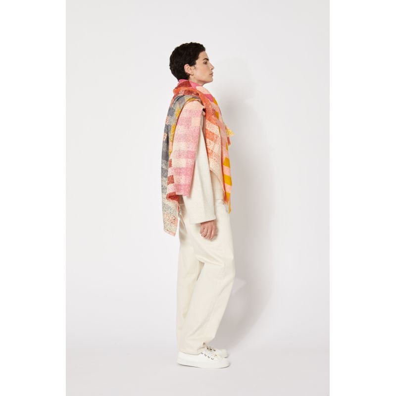 CORAL MUSICAL SCARF