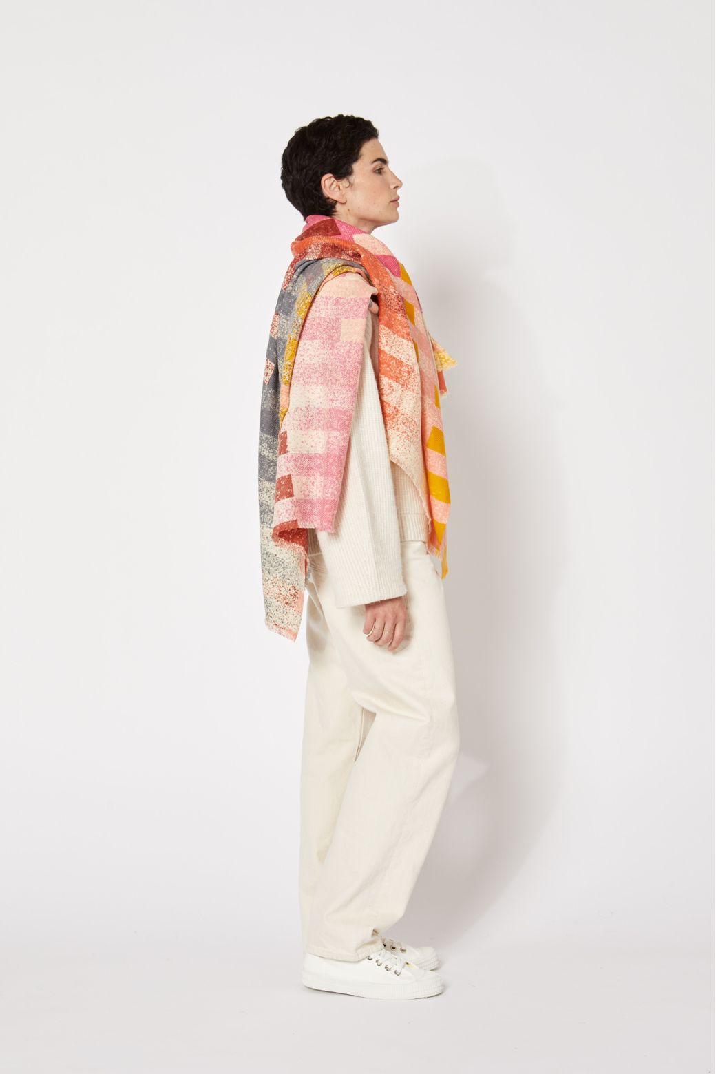 CORAL MUSICAL SCARF