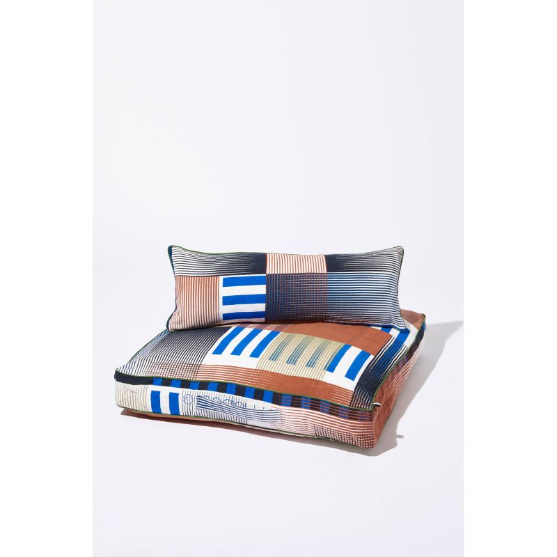 BLUE VIBRANT FLOOR CUSHION