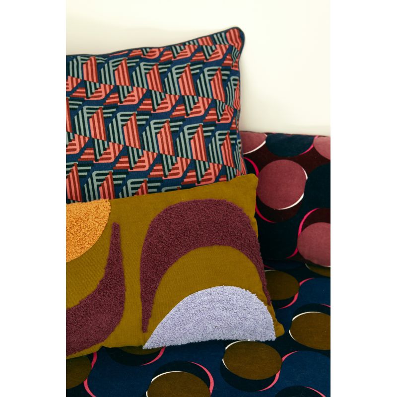 Coral Atome Cushion