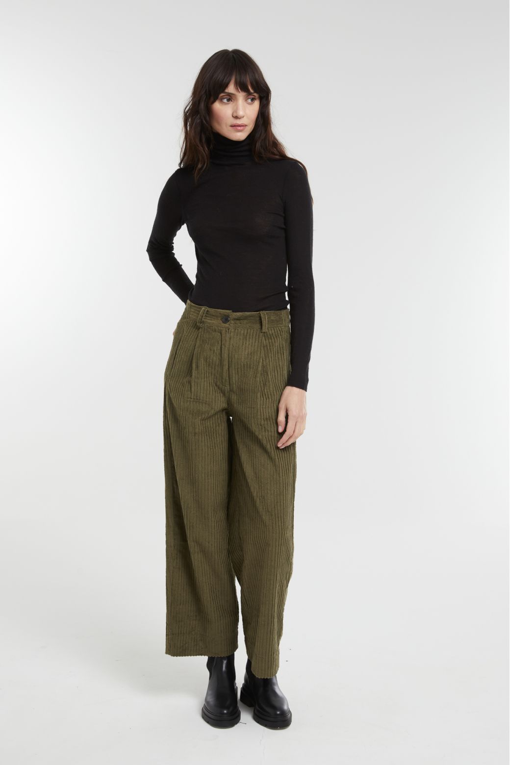 Khaki Victor Lyrique Pants