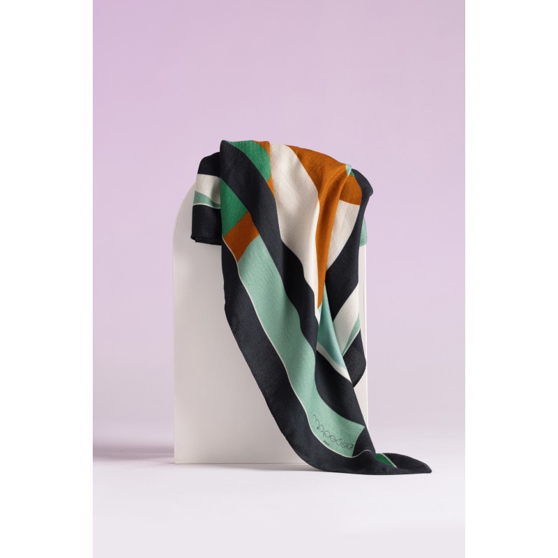 Superonic Emeraude x Elle Square