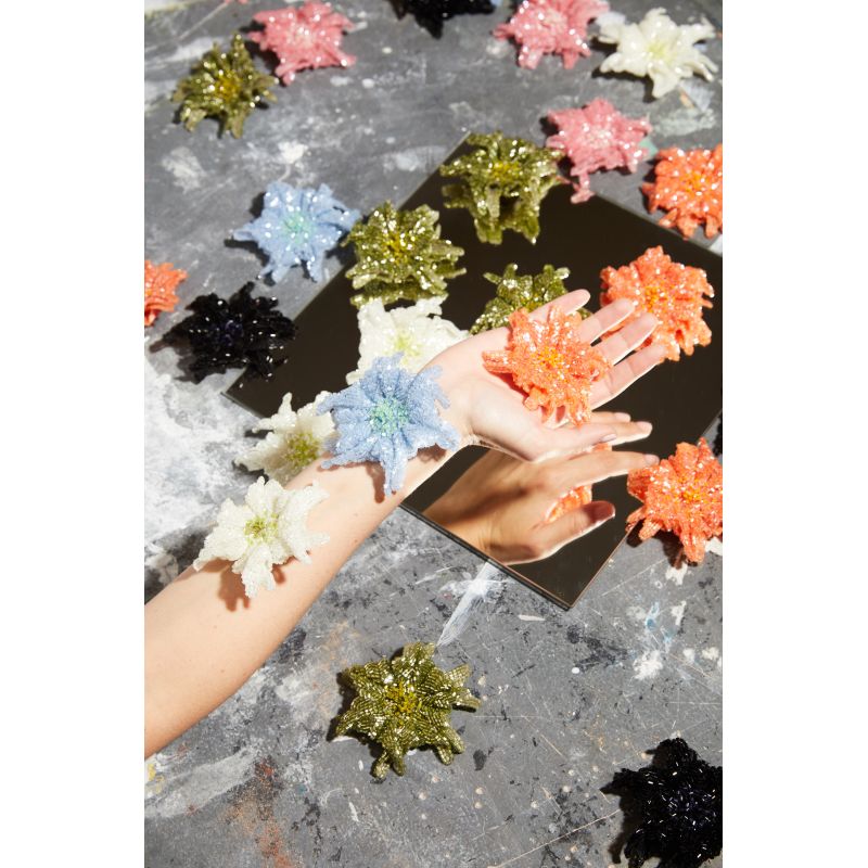 Elixir Off White Brooche