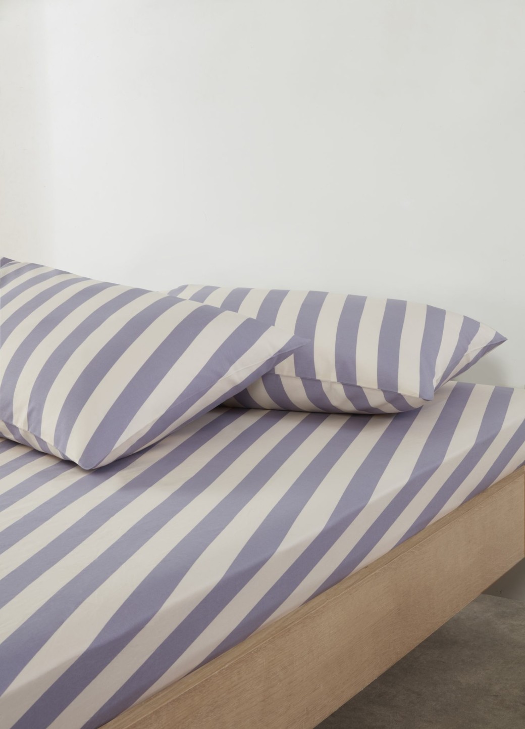 Diagonal Purple Fitted Sheet