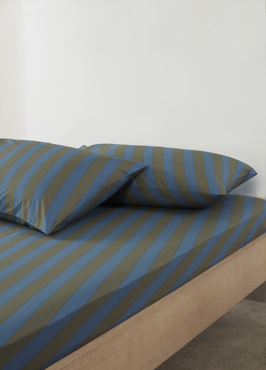 Diagonal Khaki Fitted Sheet