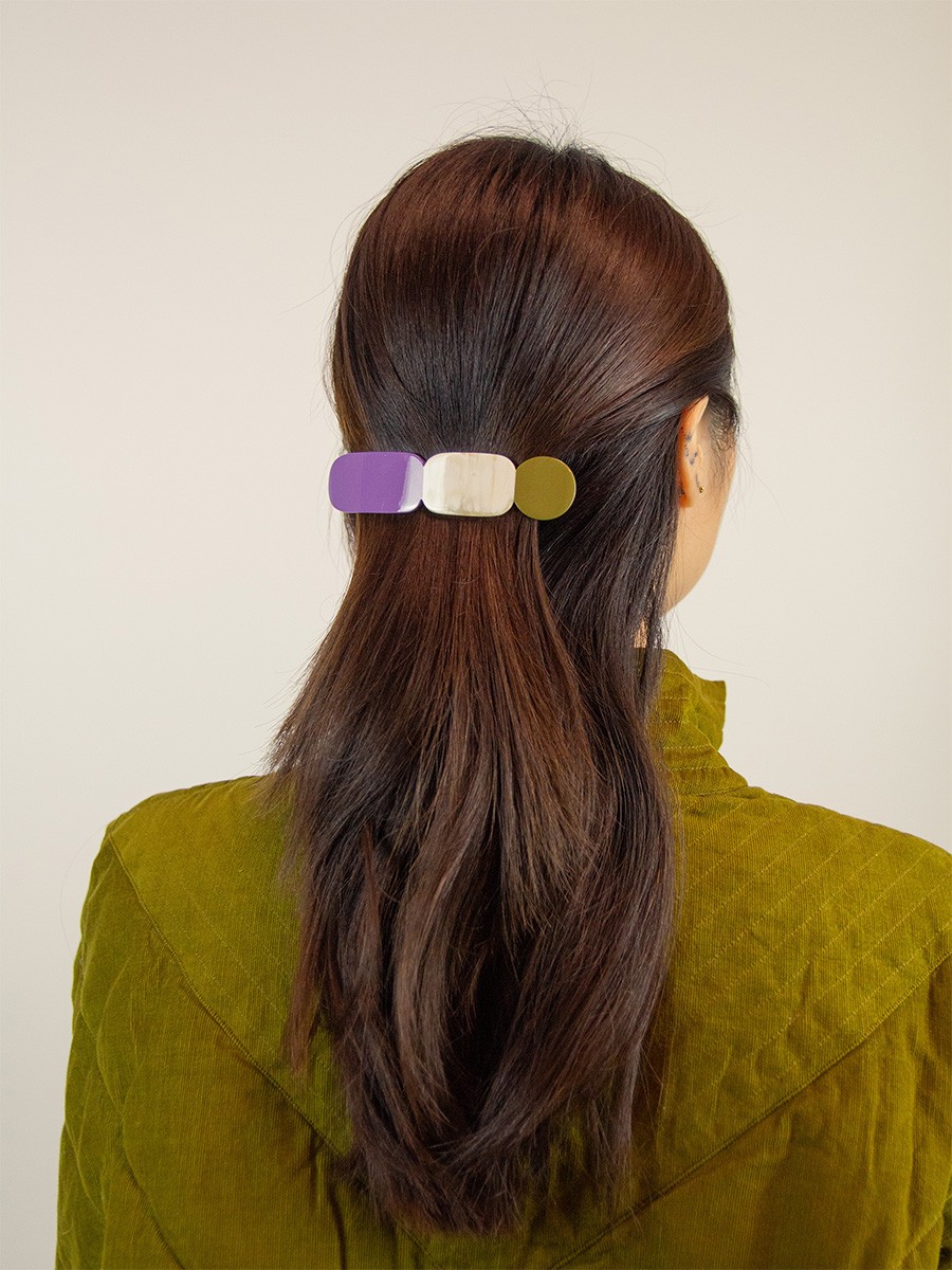 Totem hair clip in blond horn and Parma lacquer Totem hair clip in blond horn and Parma lacquer