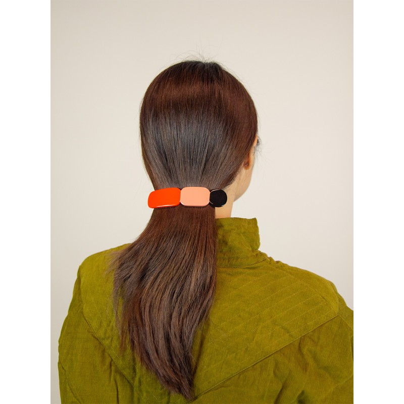 Barrette Totem en corne noire et laque Roux