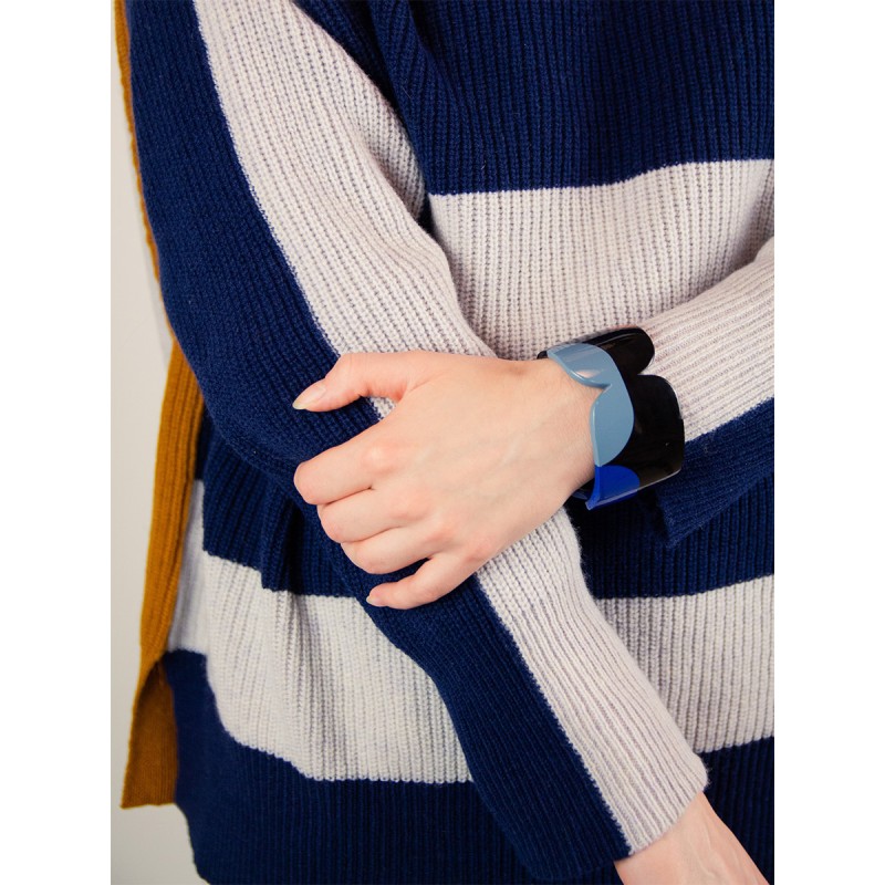 Manchette Nymphe en corne noire et  laque Bleu taille S