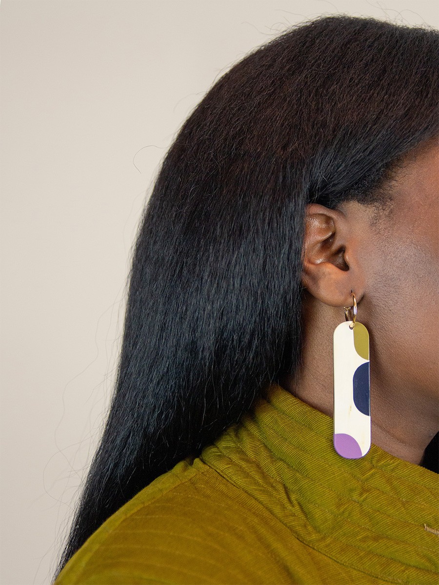 75 Nymph hoop earrings in blond horn and Parma lacquer 75 Nymph hoop earrings in blond horn and Parma lacquer