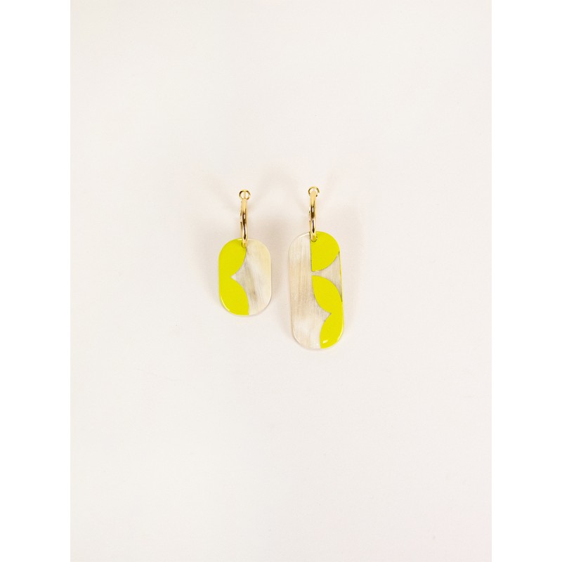 Mini Créoles Nymphe en corne blonde et laque Lime