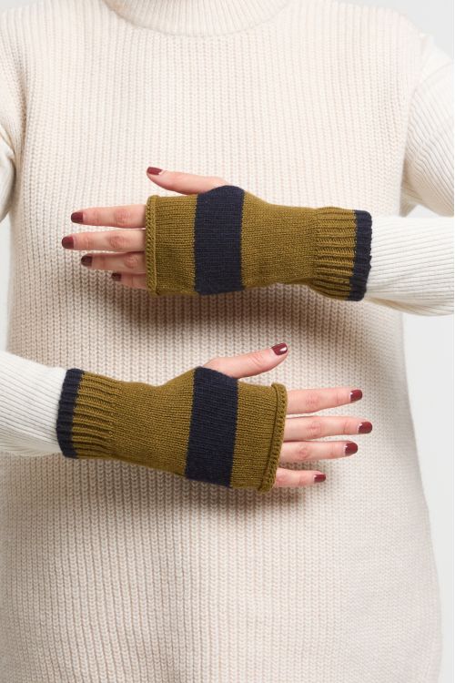Navy KakiViggo Mittens