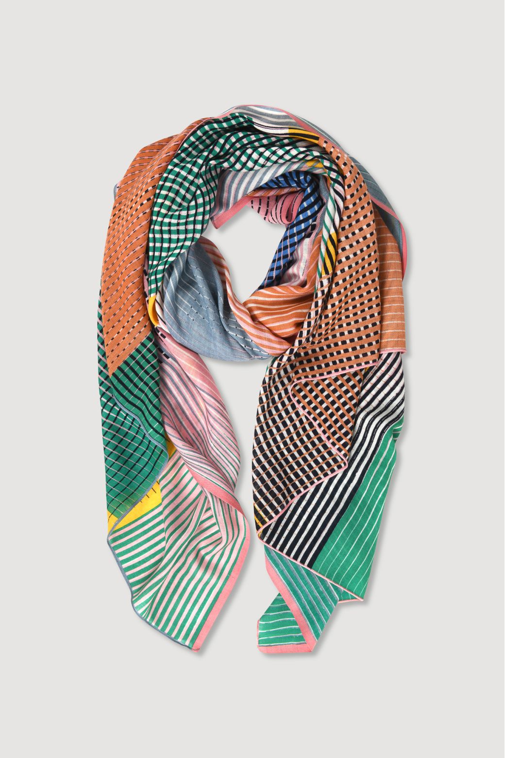 MulticoVibrant Scarf