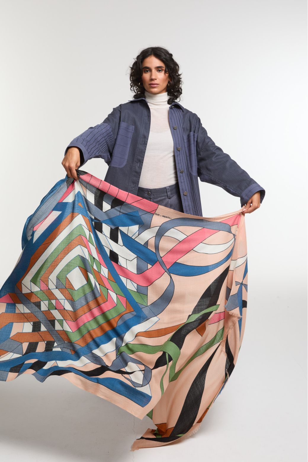 MulticoInfini Scarf