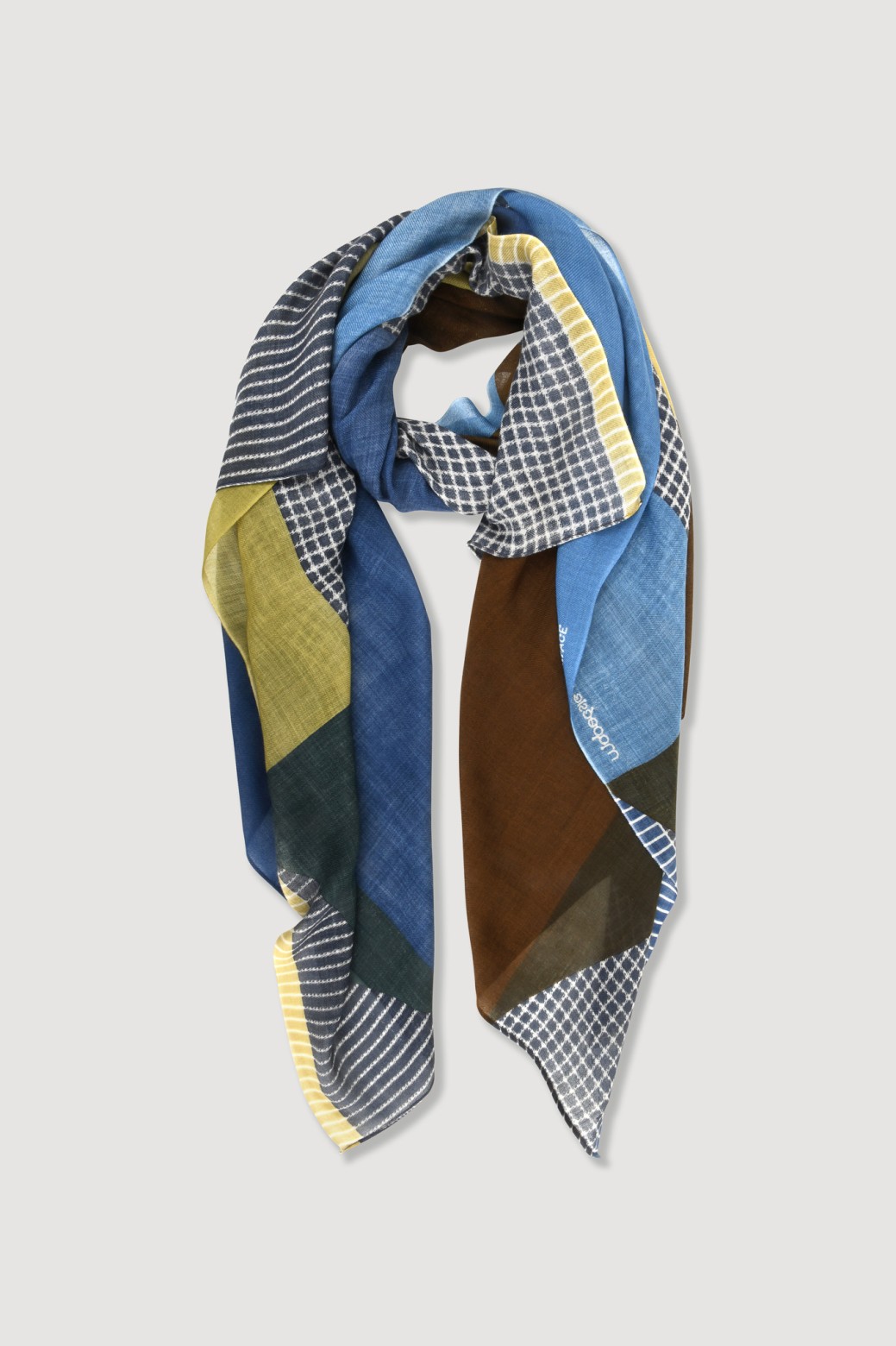Surface Jet Scarf