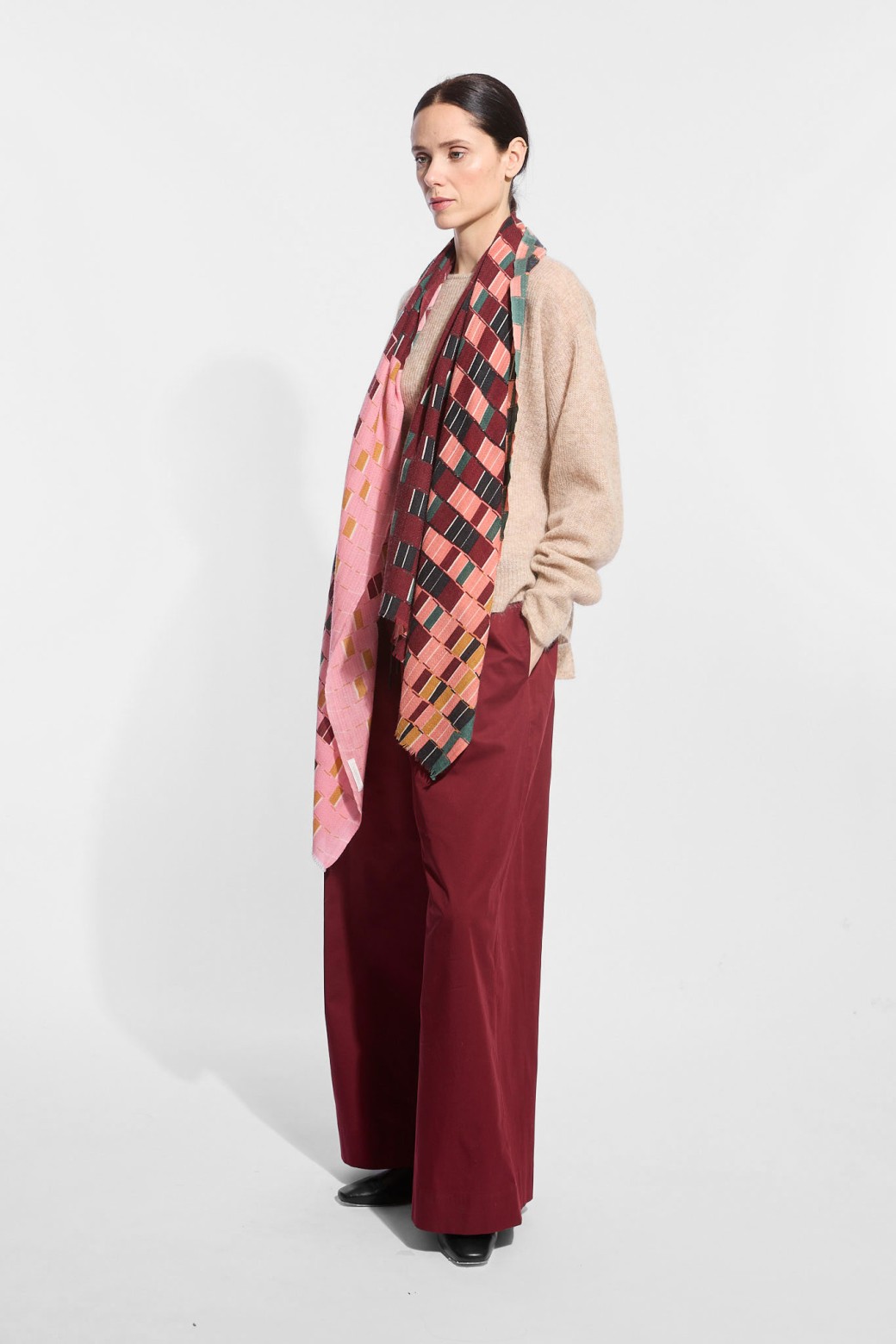 Dedale Coral Scarf