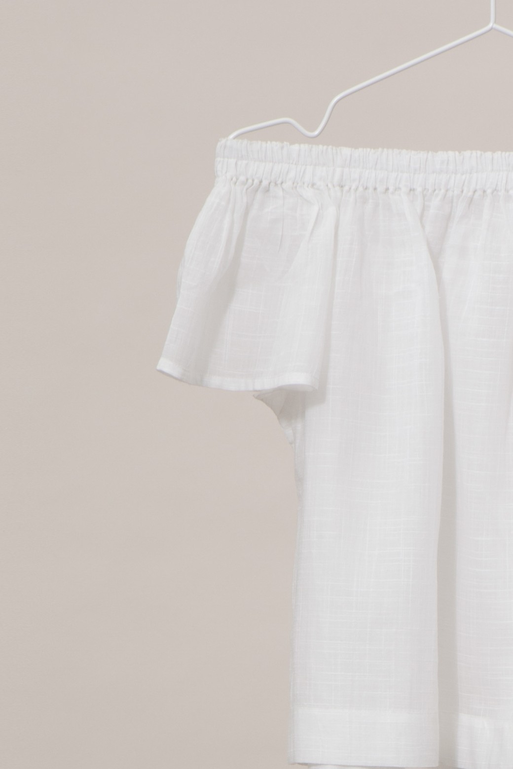 BALI WHITE OFF SHOULDER TOP BALI WHITE OFF SHOULDER TOP