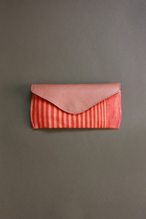 GRADIENT PASSION GLASSES CASE