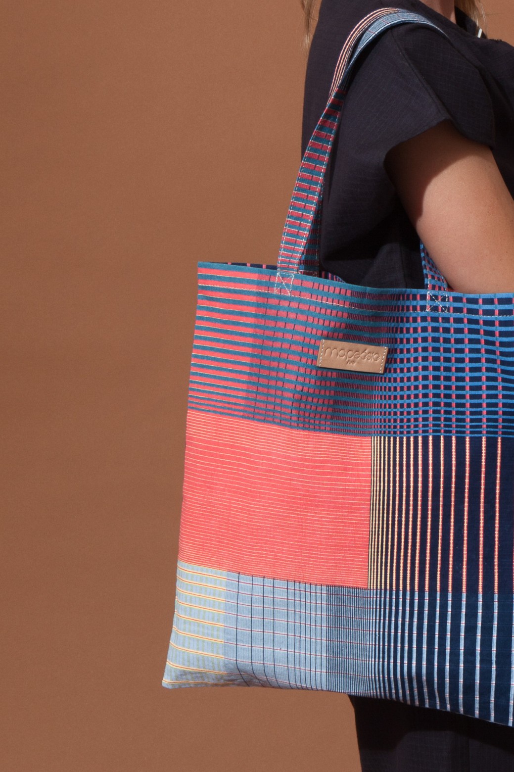GRADIENT NAVY PINK TOTE BAG GRADIENT NAVY PINK TOTE BAG