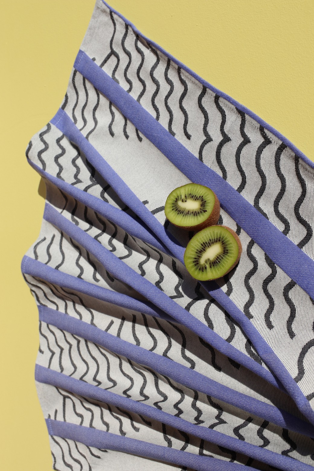 VAGUES BLUE TEA TOWEL MAPOÉSIE x JEAN VIER VAGUES BLUE TEA TOWEL MAPOÉSIE x JEAN VIER