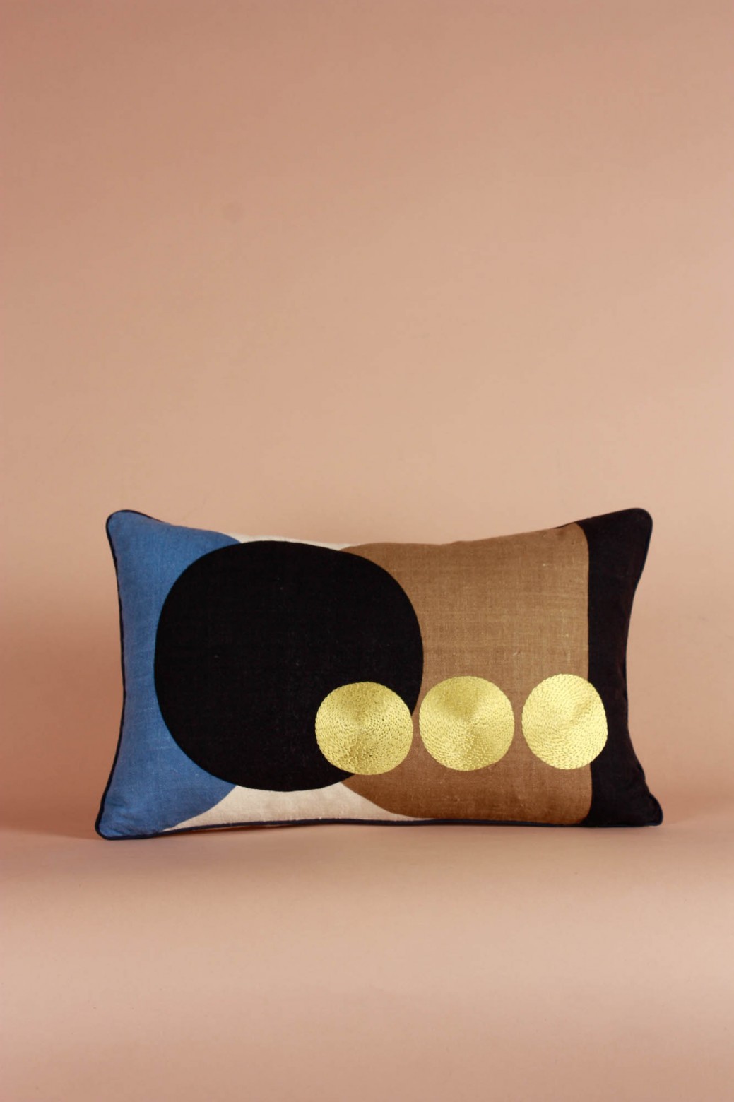 Coussin Totem Kaki Coussin Totem Kaki