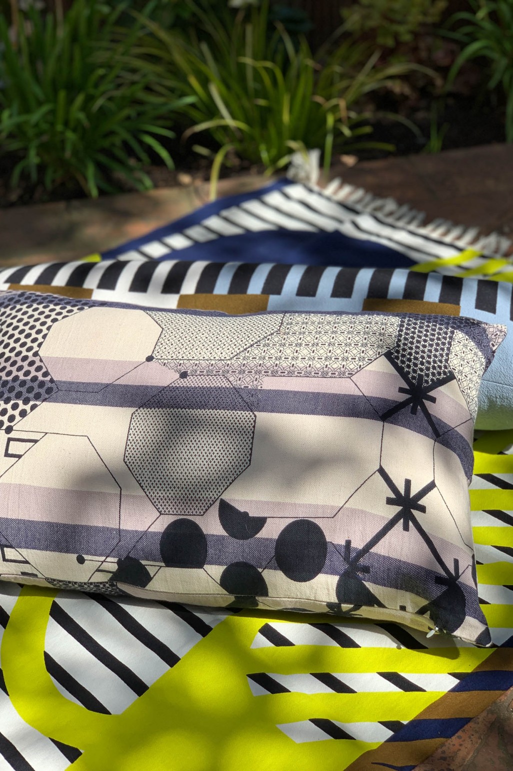 Miroir Black Cushion Cover